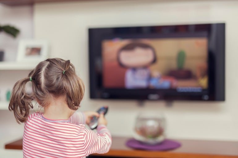 Cosa fare casa bambini programmi TV palinsesto
